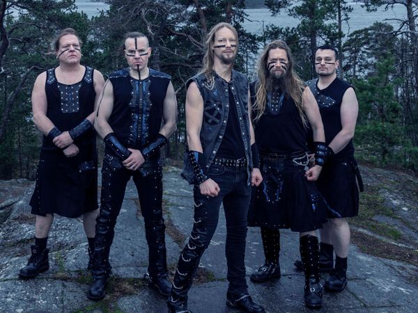 Ugningo folk metalo legenda ENSIFERUM linksmins festivalio KILKIM ŽAIBU svečius!
