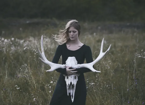 MYRKUR